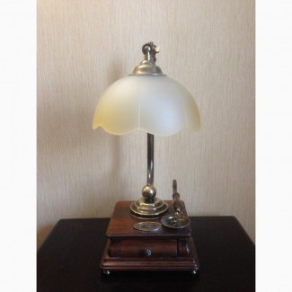 Продам настольную лампу S.S. PURITAN 1889 FALL.RIVERKINE для кабинета