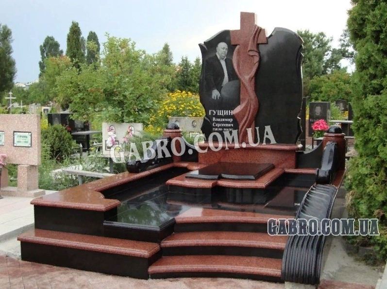 Фото 6. Памятники из гранита от фирмы Gabro Коростышев