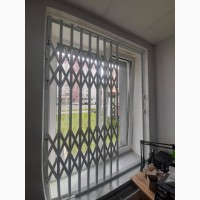 Раздвижные решетки металлические на окна, двери, витрины. Одесса