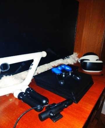 Фото 4. PlayStation 4 Pro (PS4 Pro) + VR шлем + moove и Aim Controller