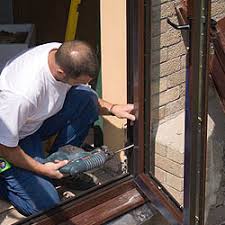 Фото 4. Регулировка и ремонт входной двери из алюминия