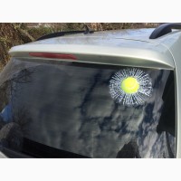 Наклейка на авто Мячик в стекле авто прикол