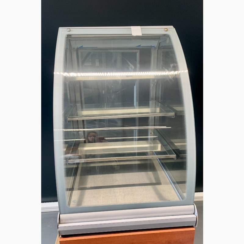 Фото 4. Холодильна та кондитерська вiтрина Es-System Carina 02 0, 6 м