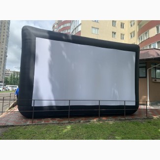Надувной экран для уличного кинотеатра