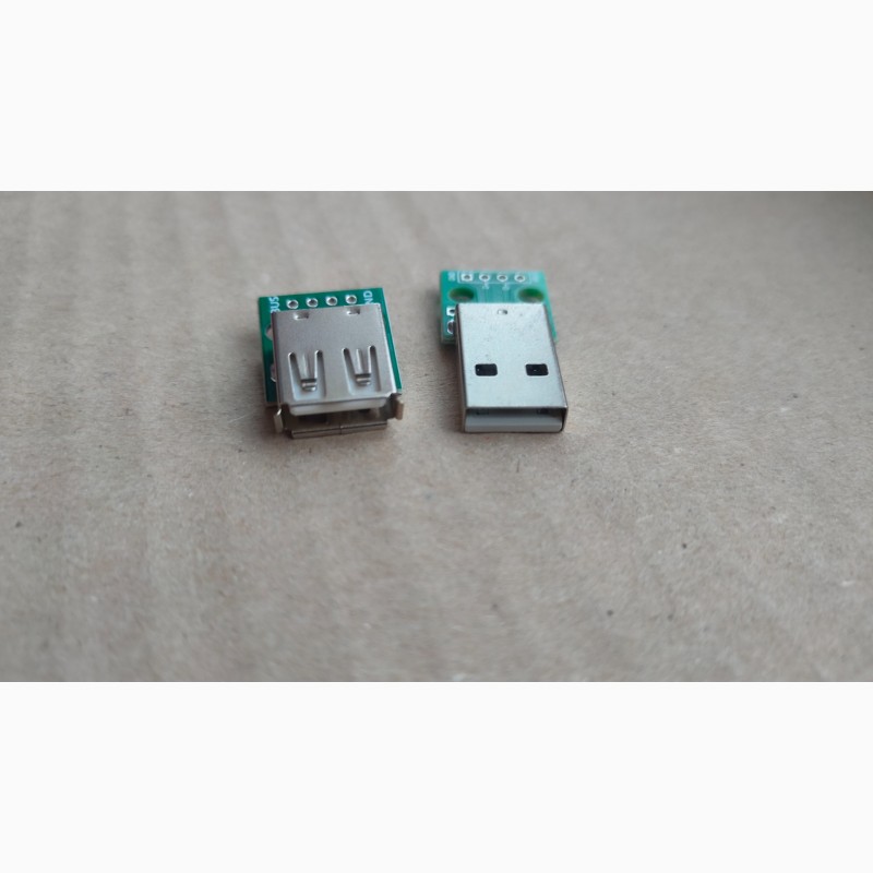 Фото 4. Разъем USB типа Б (папа) и Разъем USB типа A (мама) на плате