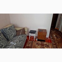Здам 2-Х кімнатну з меблями і технікою на Митрофанова