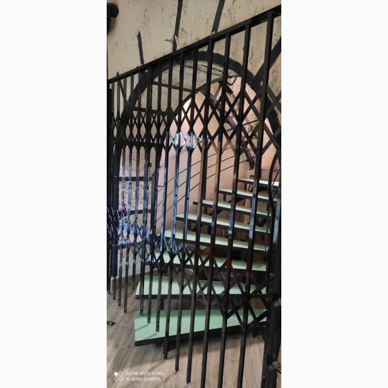 Фото 11. Розсувні решітки металеві на двері вікна балкони вітрини Виробництво і монтаж Чернівці
