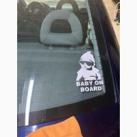 Наклейка на авто Baby on board Белая светоотражающая