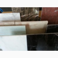 Натуральная мраморная плитка широко применяется для декоративной отделк