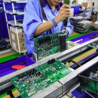 Работа для пар, мужчин и женщин на заводе электроники в Венгрии